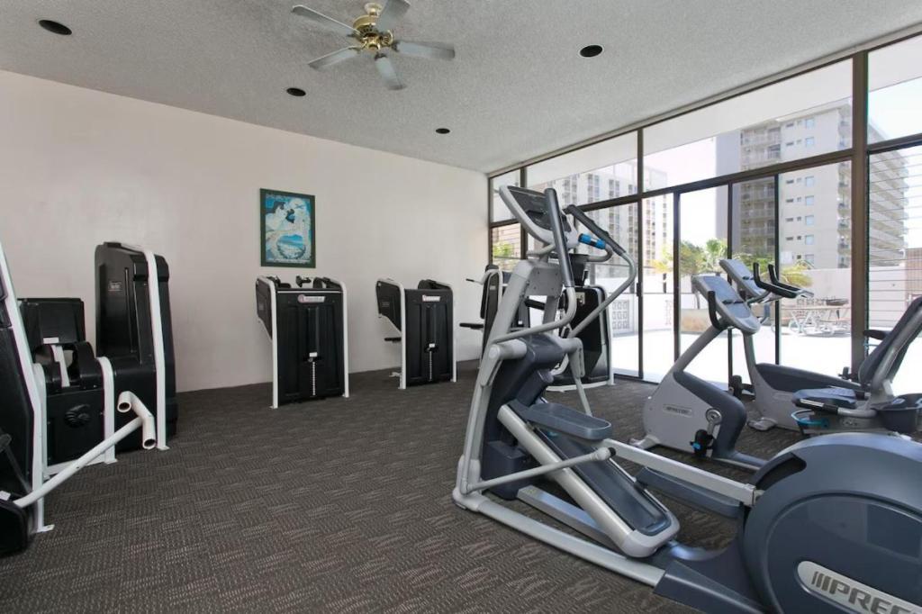 Heart Of Waikiki,1Bdrm,Free Parking, Wifi,No Resort Fees,Youtube,Netflix ! Гонолулу Экстерьер фото