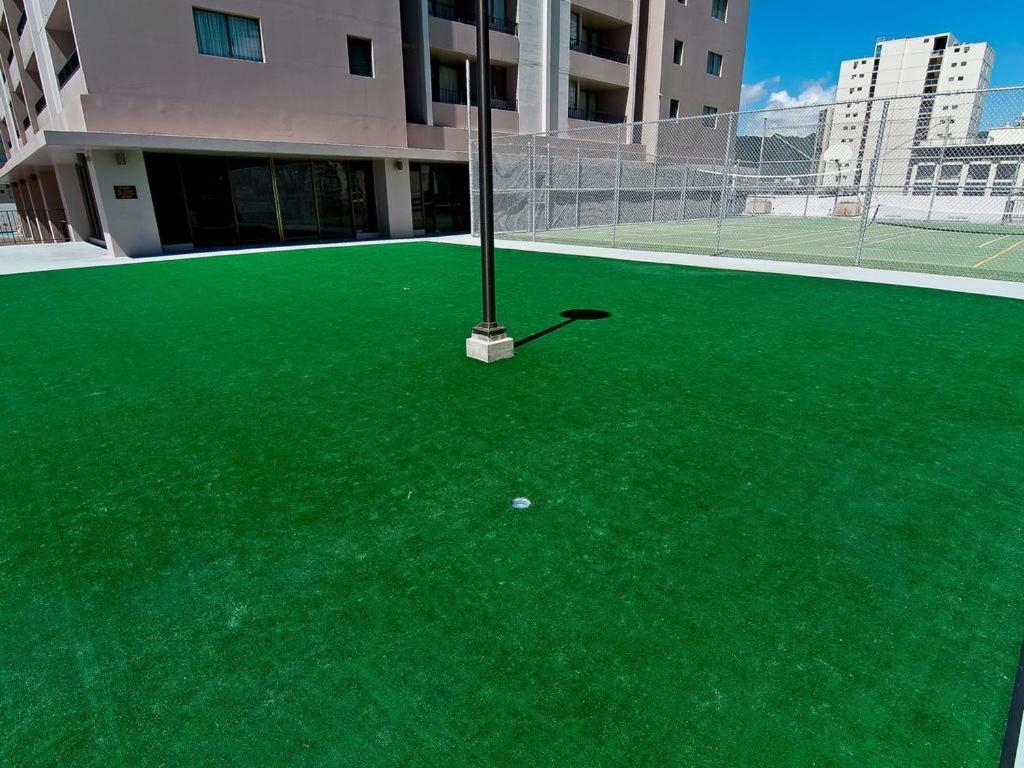 Heart Of Waikiki,1Bdrm,Free Parking, Wifi,No Resort Fees,Youtube,Netflix ! Гонолулу Экстерьер фото